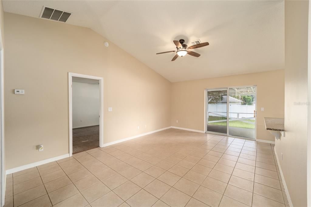 Active With Contract: $249,900 (3 beds, 2 baths, 1385 Square Feet)