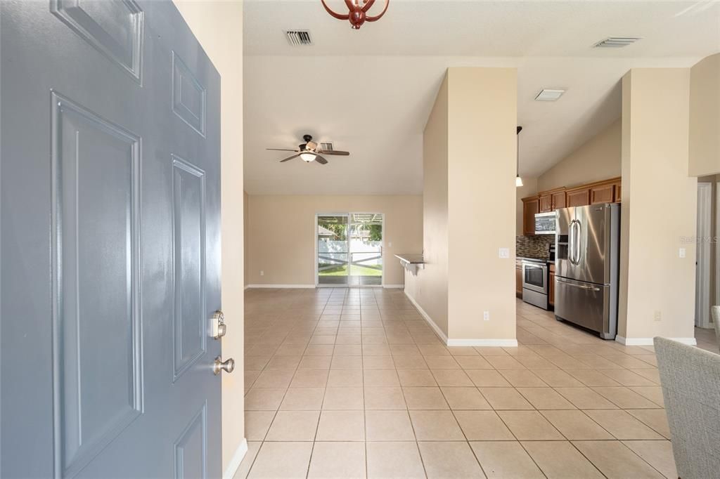 Active With Contract: $249,900 (3 beds, 2 baths, 1385 Square Feet)