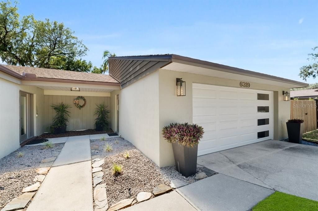 Active With Contract: $439,000 (3 beds, 2 baths, 1950 Square Feet)