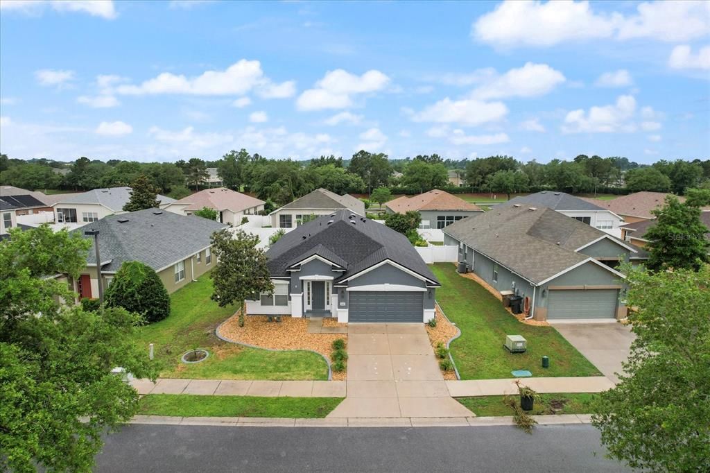 Active With Contract: $370,000 (4 beds, 2 baths, 1944 Square Feet)