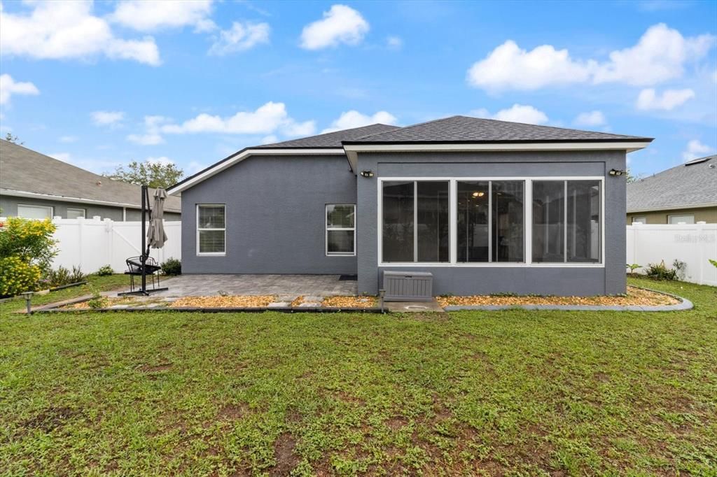 Active With Contract: $370,000 (4 beds, 2 baths, 1944 Square Feet)