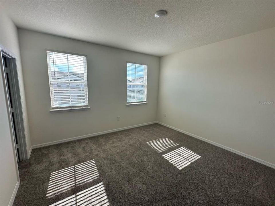 Active With Contract: $2,400 (3 beds, 2 baths, 1535 Square Feet)