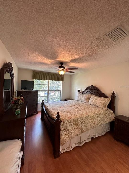 For Rent: $1,500 (2 beds, 2 baths, 935 Square Feet)