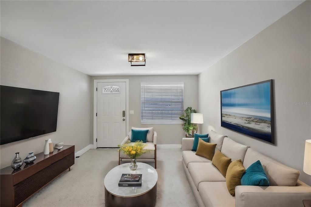 Active With Contract: $1,650 (2 beds, 1 baths, 650 Square Feet)