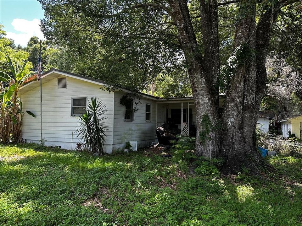 Active With Contract: $105,000 (4 beds, 2 baths, 1408 Square Feet)