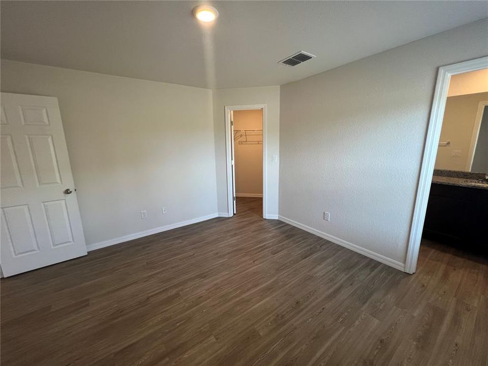 Recently Rented: $1,725 (2 beds, 2 baths, 1043 Square Feet)