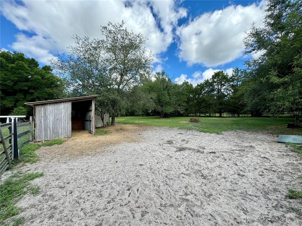 Active With Contract: $360,000 (2 beds, 2 baths, 2000 Square Feet)