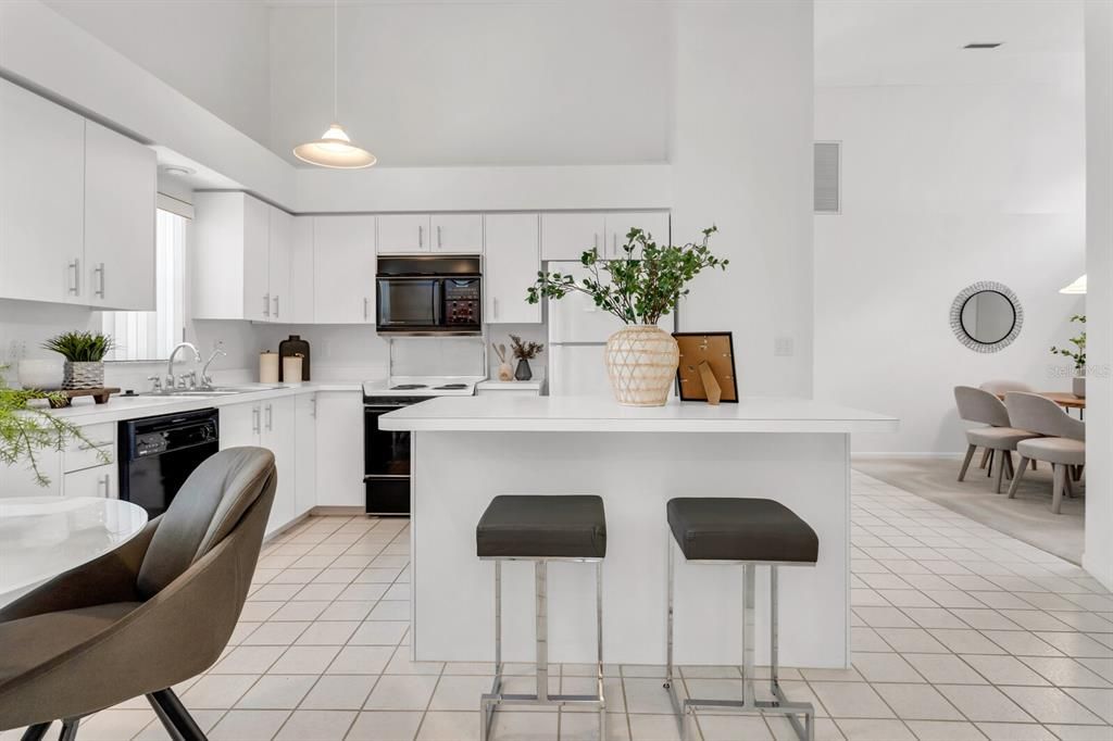 Light and Bright Kitchen with Island