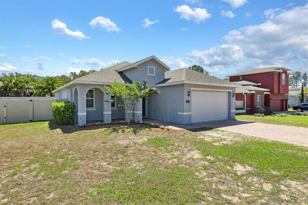 Active With Contract: $398,000 (3 beds, 2 baths, 1863 Square Feet)