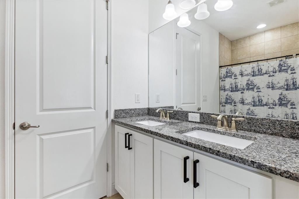 Active With Contract: $398,000 (3 beds, 2 baths, 1863 Square Feet)