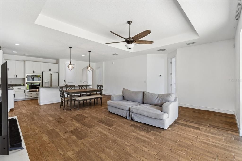 Active With Contract: $398,000 (3 beds, 2 baths, 1863 Square Feet)