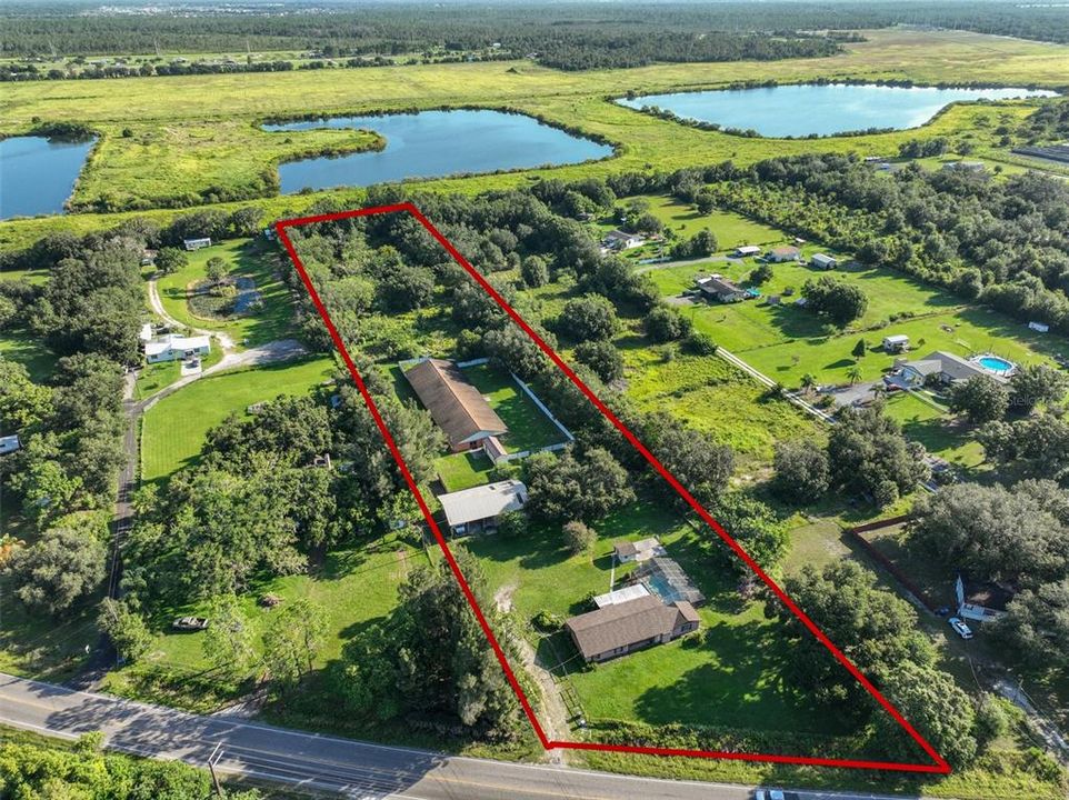 合同活跃: $735,000 (4 贝兹, 2 浴室, 1777 平方英尺)