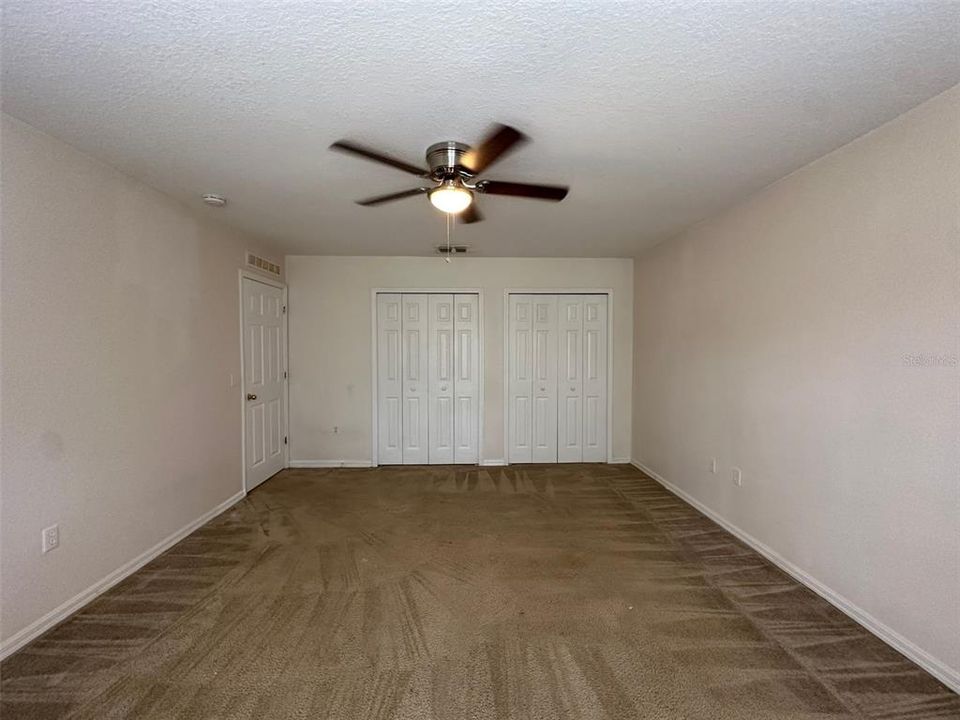 For Rent: $2,400 (4 beds, 2 baths, 2818 Square Feet)