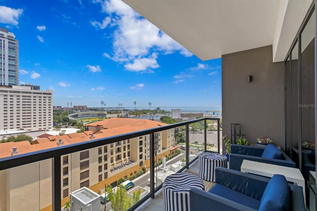 Active With Contract: $986,000 (2 beds, 2 baths, 1483 Square Feet)