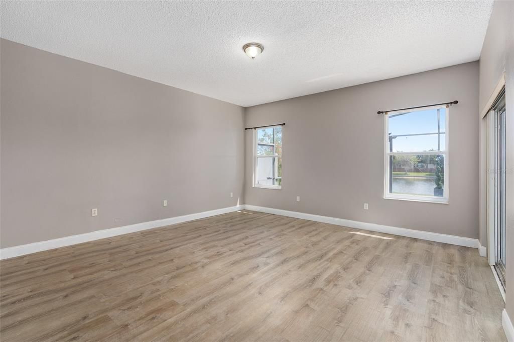 Active With Contract: $460,000 (4 beds, 3 baths, 2384 Square Feet)