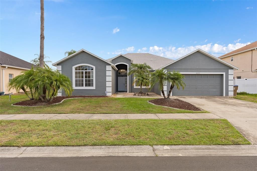 Recently Sold: $460,000 (4 beds, 3 baths, 2384 Square Feet)