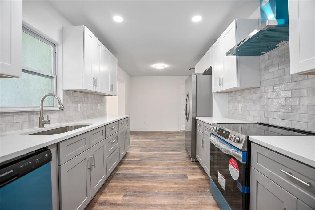 Active With Contract: $315,000 (4 beds, 2 baths, 1495 Square Feet)