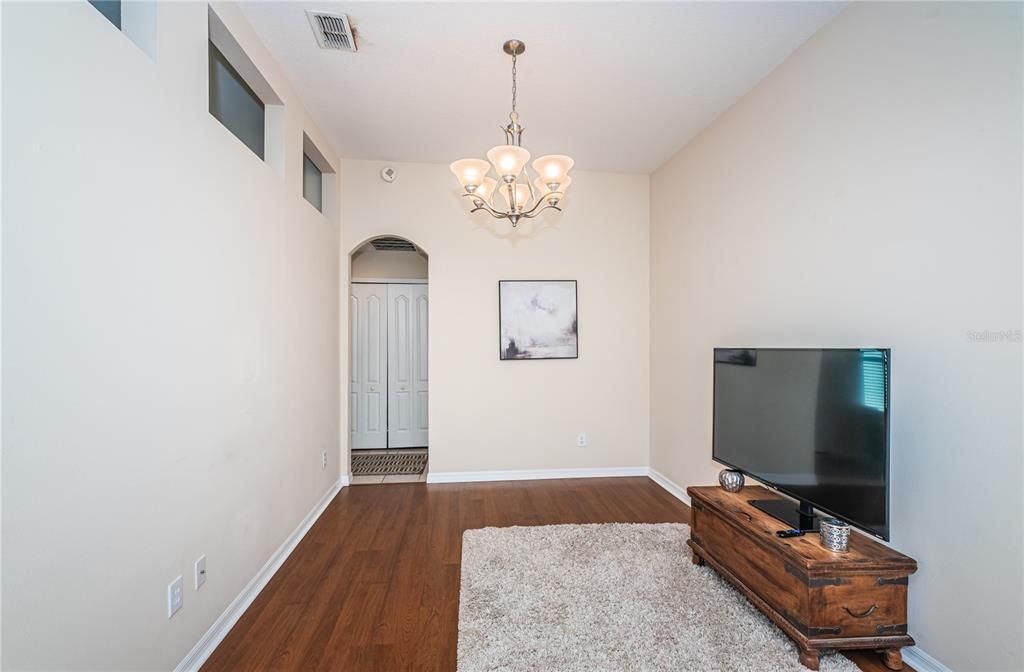 Active With Contract: $2,950 (3 beds, 2 baths, 1758 Square Feet)