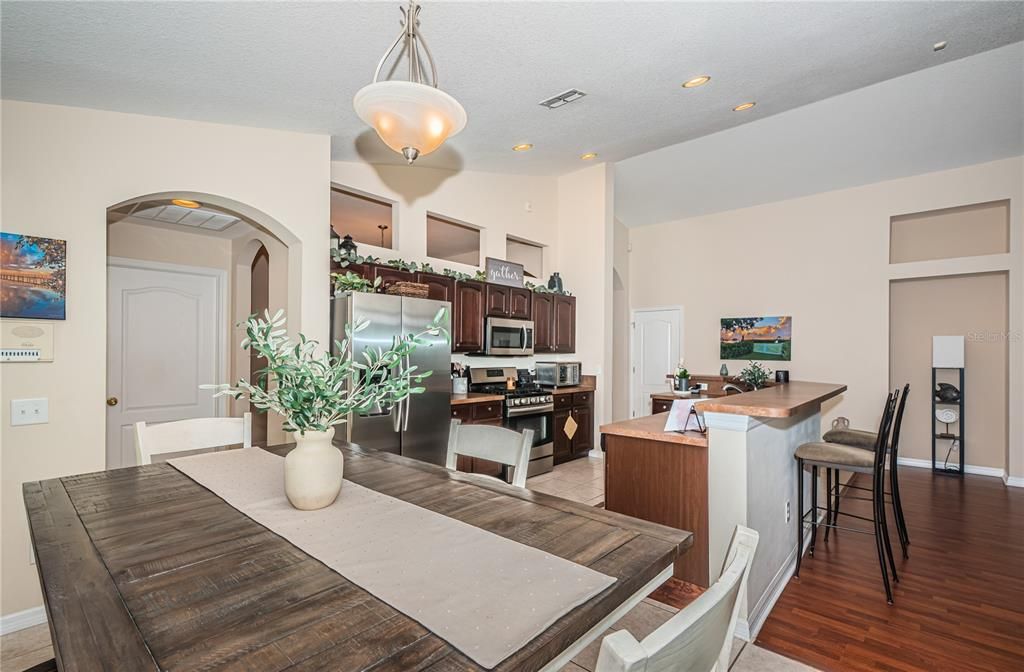 Active With Contract: $2,950 (3 beds, 2 baths, 1758 Square Feet)