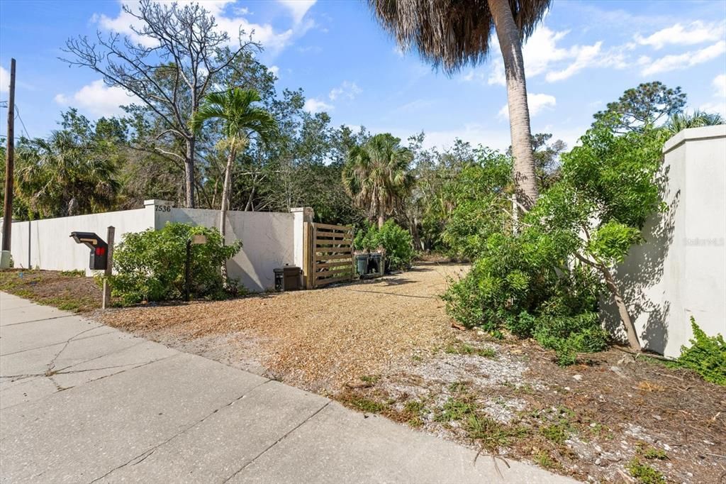 For Sale: $1,600,000 (3 beds, 3 baths, 2503 Square Feet)