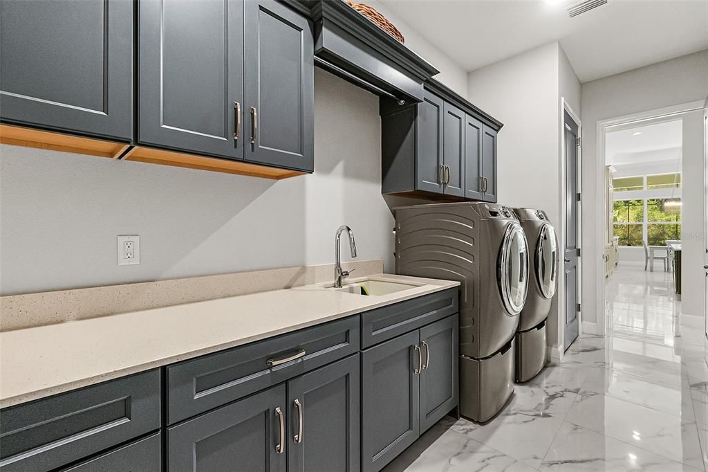 Laundry/Utility Room w/Additional Storage