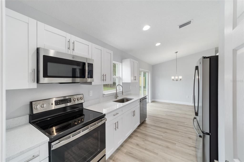 Active With Contract: $229,900 (3 beds, 2 baths, 1127 Square Feet)