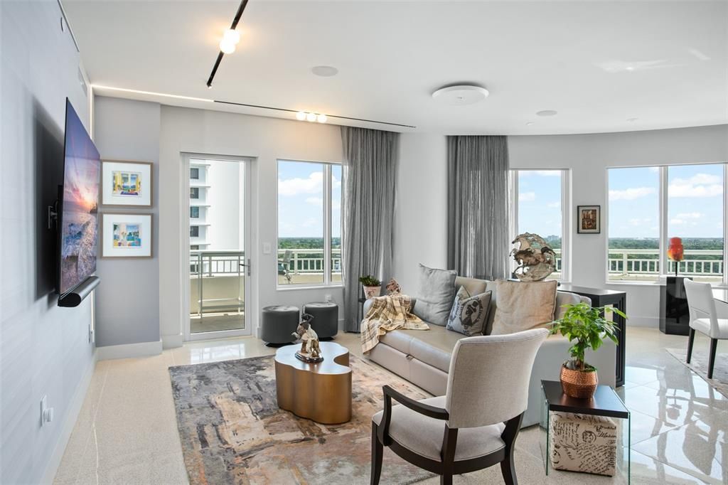 For Sale: $1,595,000 (2 beds, 2 baths, 2575 Square Feet)