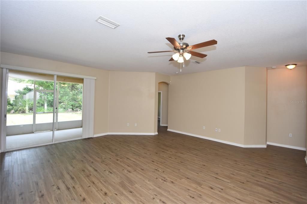 Active With Contract: $329,900 (4 beds, 2 baths, 2252 Square Feet)