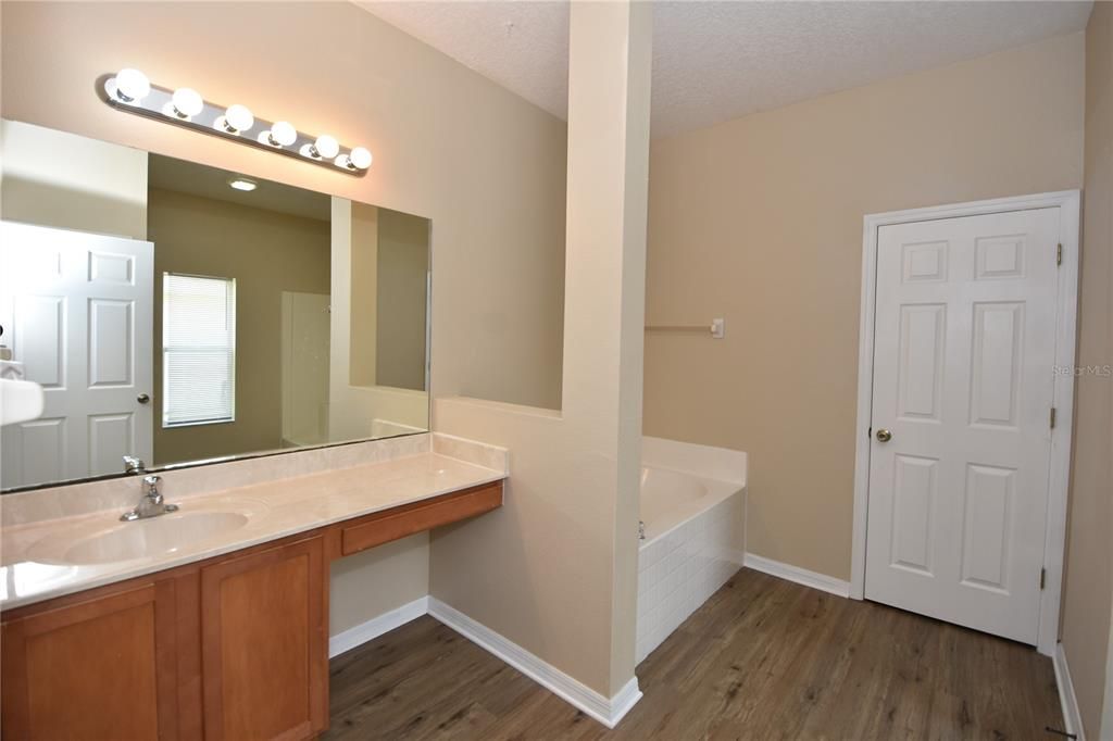 Active With Contract: $329,900 (4 beds, 2 baths, 2252 Square Feet)