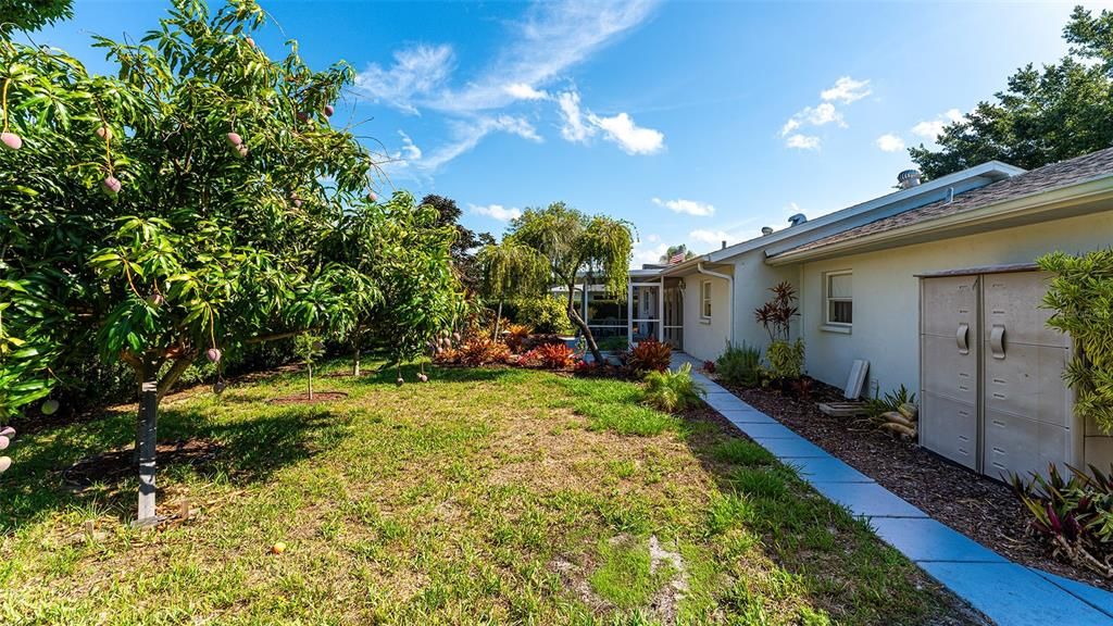 For Sale: $495,000 (3 beds, 2 baths, 1896 Square Feet)