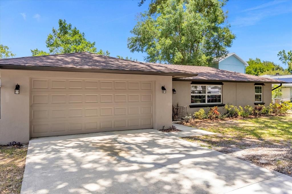 Active With Contract: $375,000 (4 beds, 2 baths, 1601 Square Feet)