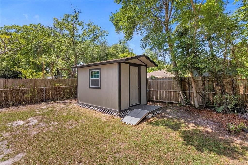 Active With Contract: $375,000 (4 beds, 2 baths, 1601 Square Feet)