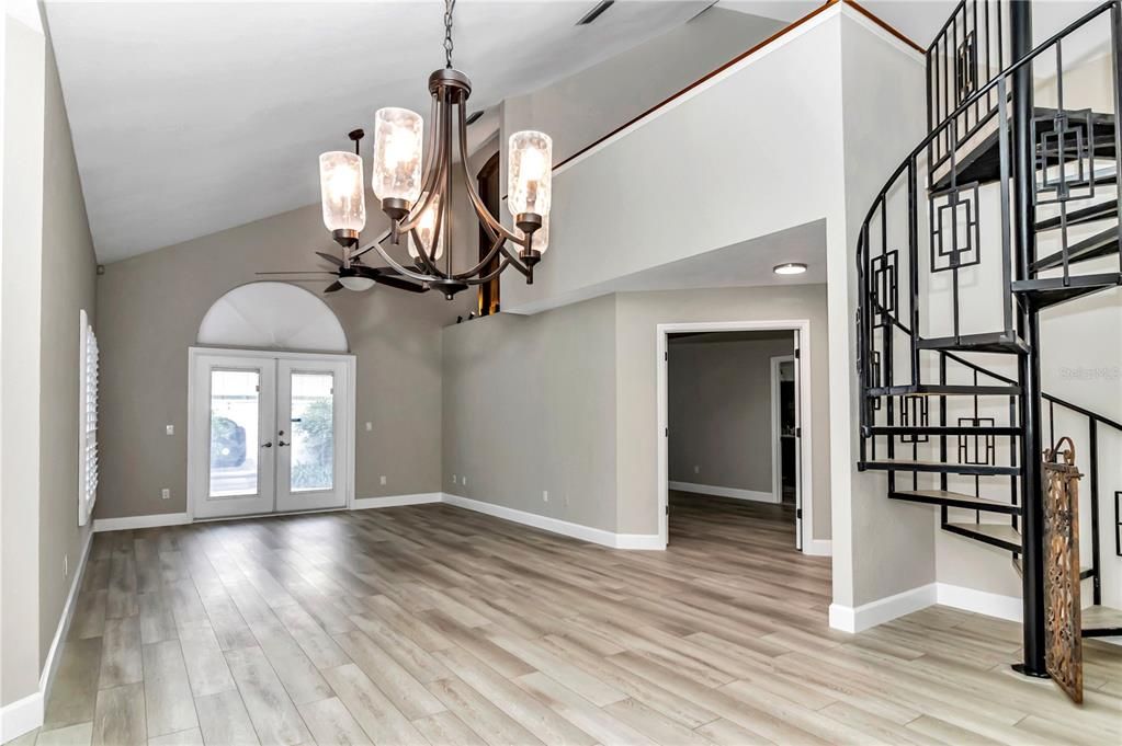 Active With Contract: $398,000 (2 beds, 2 baths, 1810 Square Feet)