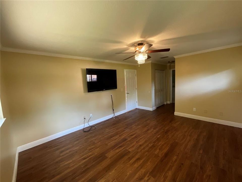 For Rent: $2,400 (2 beds, 2 baths, 1714 Square Feet)