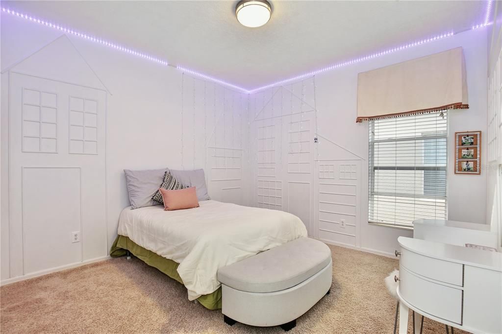 En Renta: $3,000 (3 camas, 2 baños, 2000 Pies cuadrados)