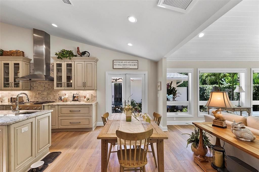 Kitchen eating area