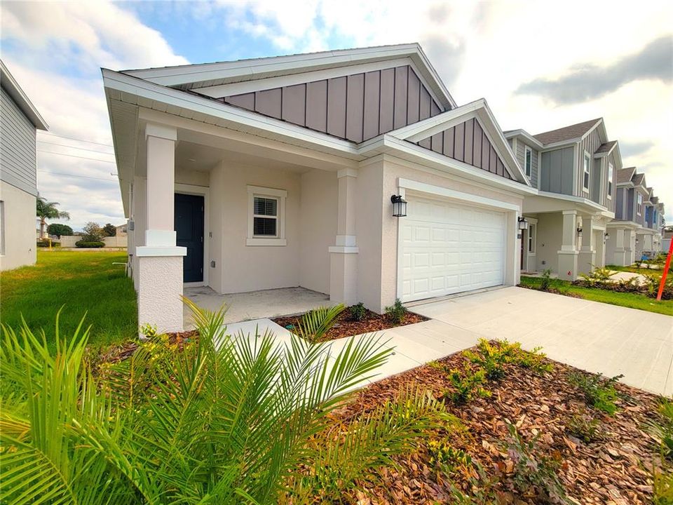 Recently Rented: $2,000 (3 beds, 2 baths, 1461 Square Feet)