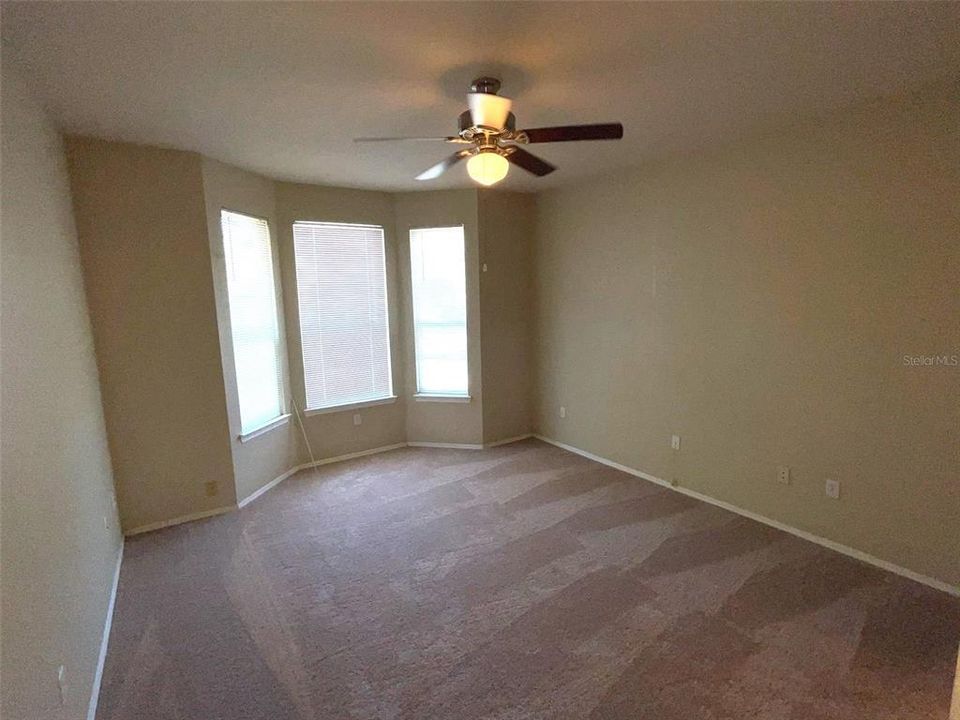 Recently Rented: $2,300 (4 beds, 2 baths, 1620 Square Feet)