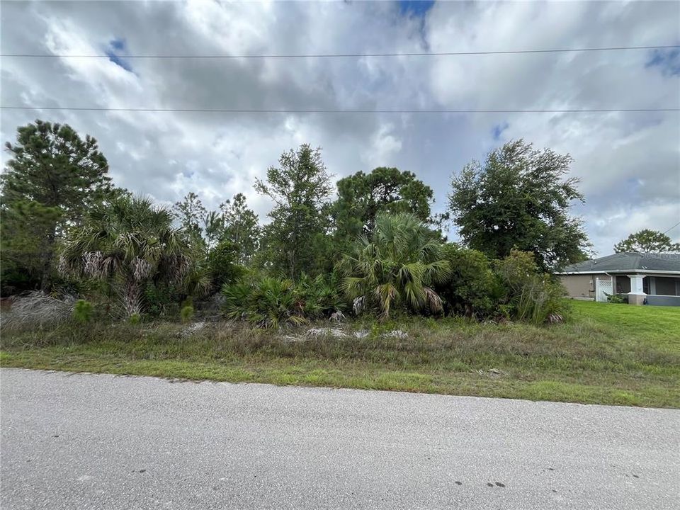 Active With Contract: $23,900 (0.25 acres)