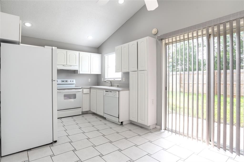 Recently Rented: $2,250 (3 beds, 2 baths, 1216 Square Feet)