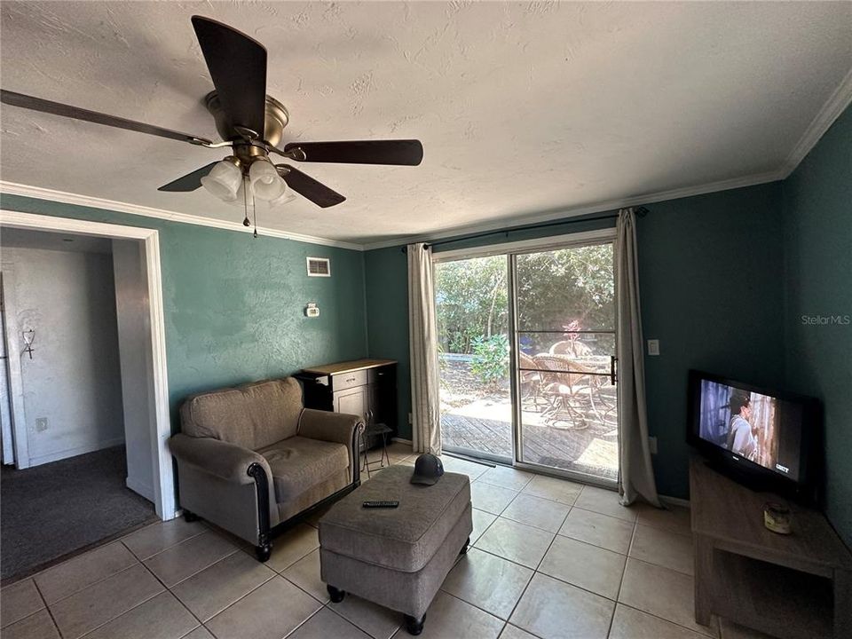 Active With Contract: $185,000 (1 beds, 1 baths, 544 Square Feet)