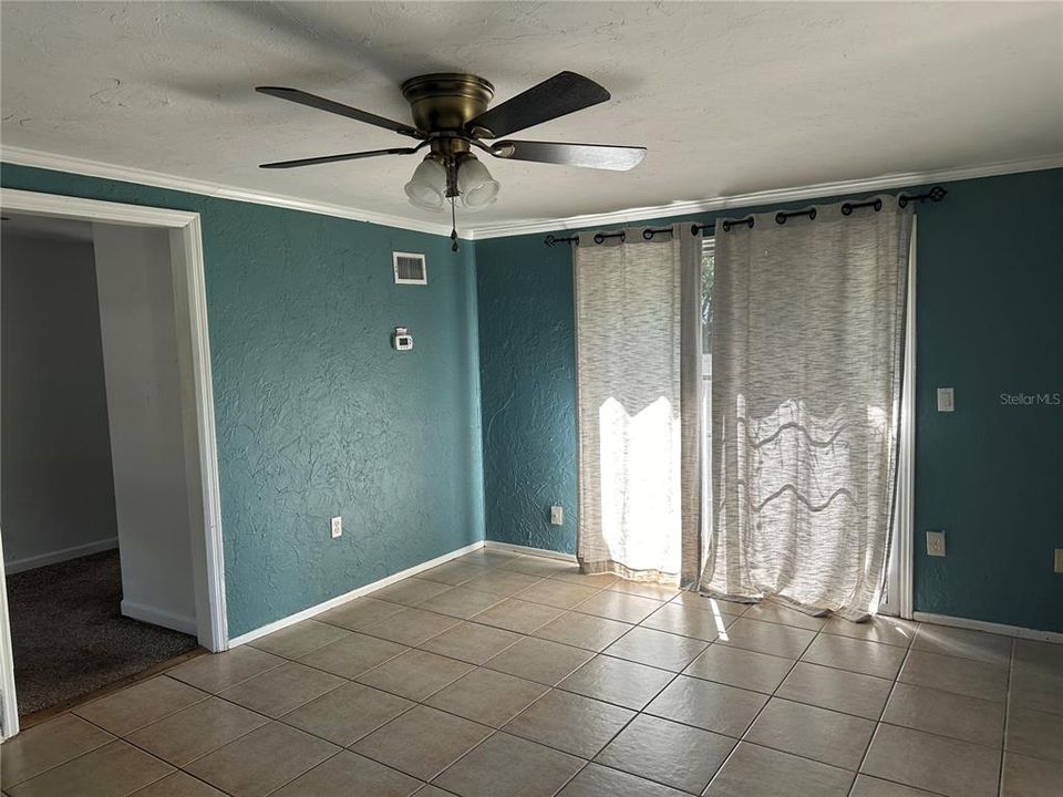 Active With Contract: $185,000 (1 beds, 1 baths, 544 Square Feet)