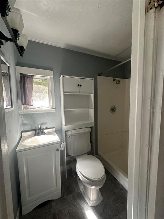 Active With Contract: $185,000 (1 beds, 1 baths, 544 Square Feet)