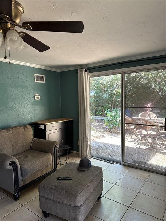 Active With Contract: $185,000 (1 beds, 1 baths, 544 Square Feet)