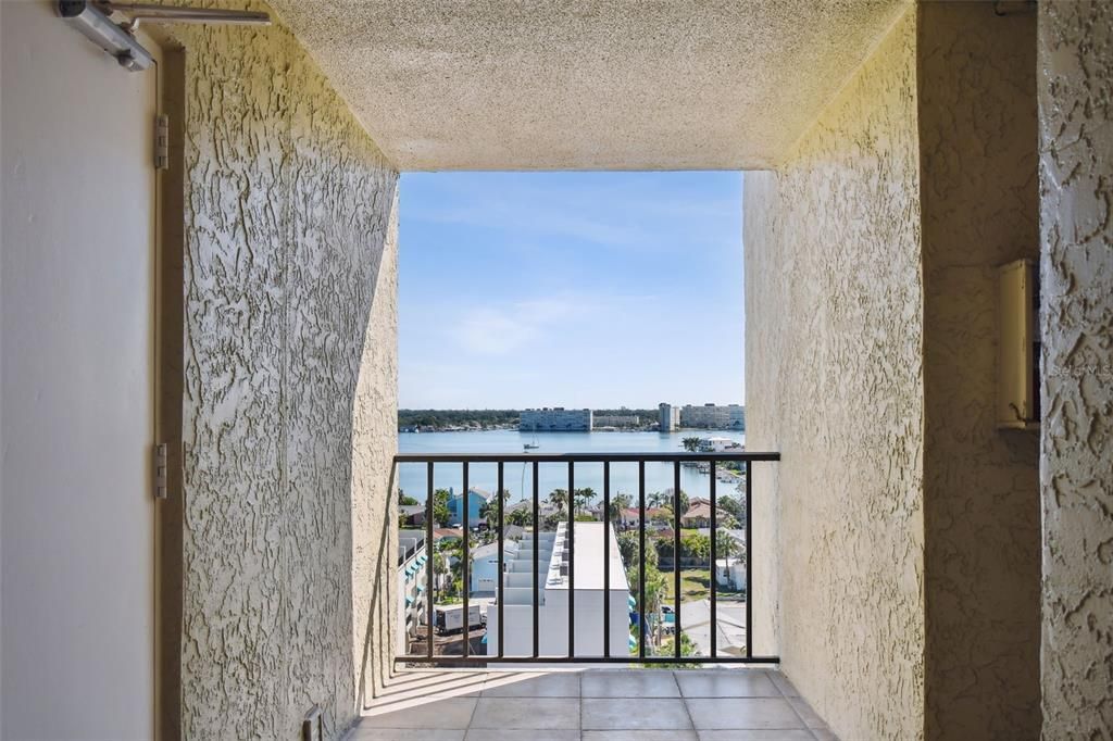 Active With Contract: $1,450,000 (3 beds, 2 baths, 1835 Square Feet)