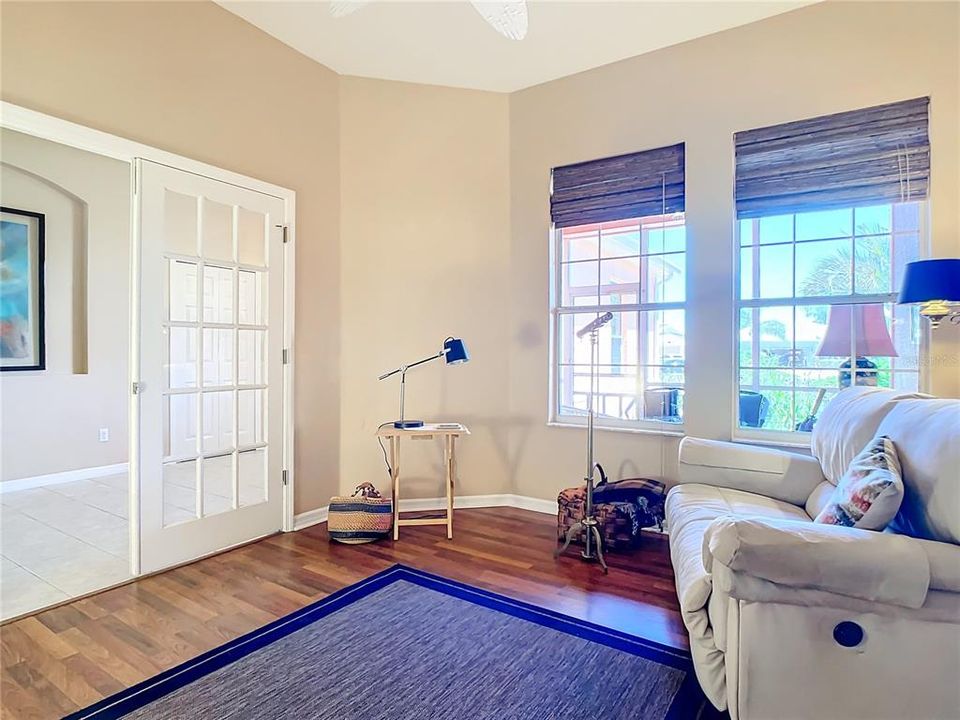 Active With Contract: $459,000 (3 beds, 2 baths, 2571 Square Feet)