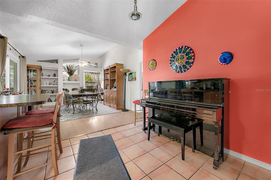 EAT-IN KITCHEN AREA WITH BREAKFAST BAR