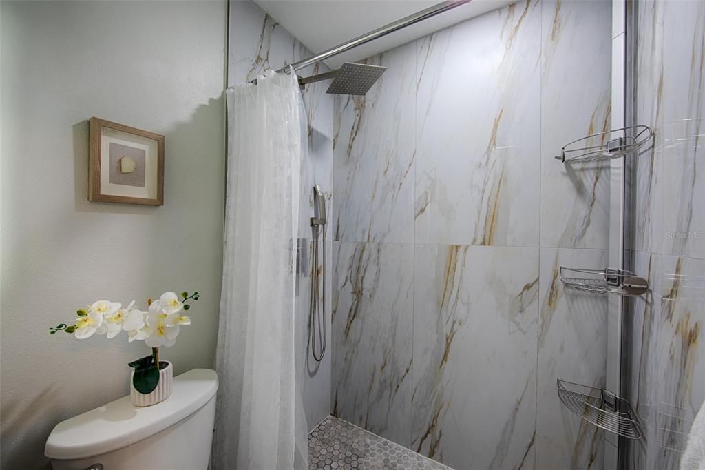 待售: $569,000 (2 贝兹, 2 浴室, 1265 平方英尺)