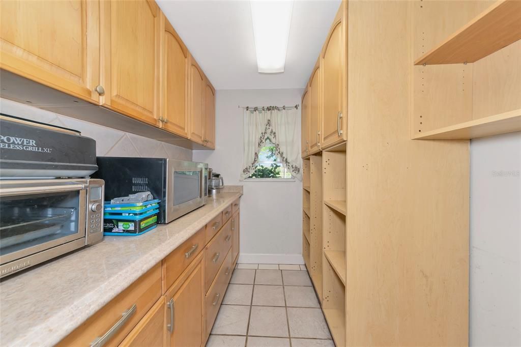 Recently Sold: $380,000 (3 beds, 2 baths, 1262 Square Feet)