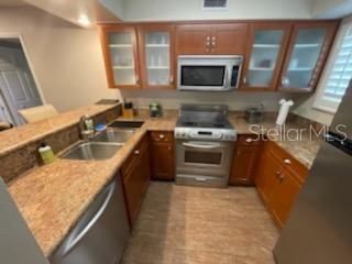 For Sale: $299,000 (2 beds, 2 baths, 1096 Square Feet)